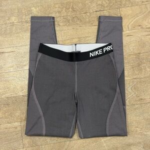 Nike Pro Hyperwarm Gray Leggings Size Small